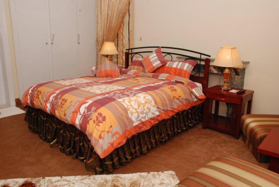 Savoy Inn Guest House Iszlámábád Kültér fotó